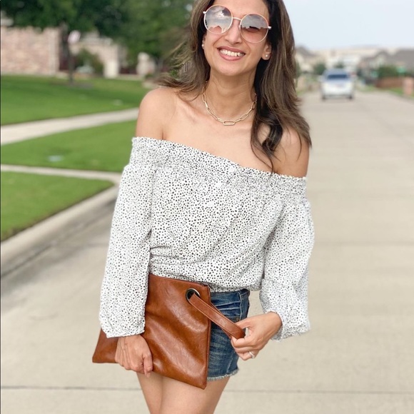 Off shoulder top - Picture 4 of 5